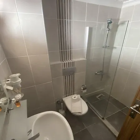 Astoria Otel 4*